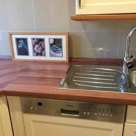 Bs Living Ap Am Zoo * Brunswick