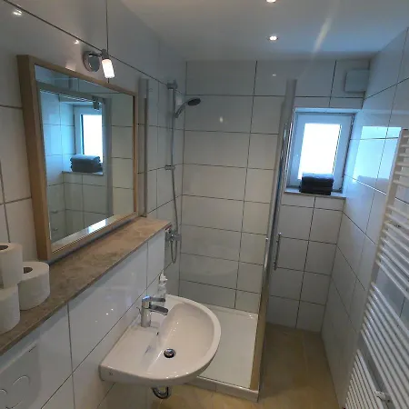 Bs Living Ap Am Zoo *